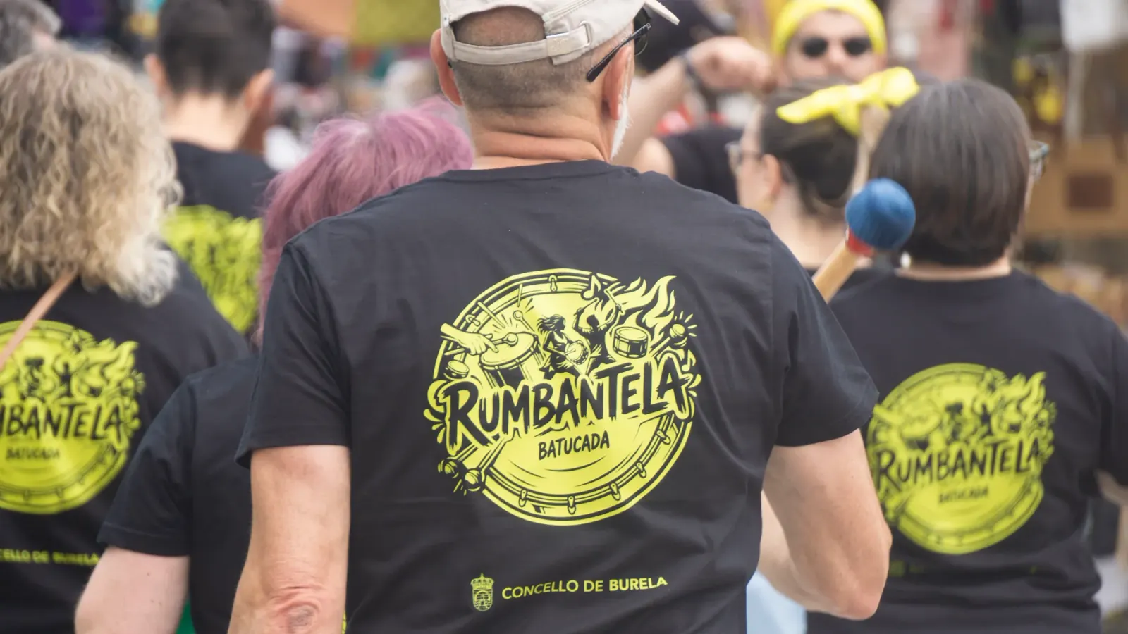 Camiseta Rumbantela co logo da batucada